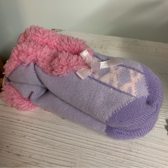 DISNEY PRINCESS TANGLED Rapunzel COZY SLIPPERS! Grippy Dots Cute Soft Sherpa NWT - Picture 4 of 7